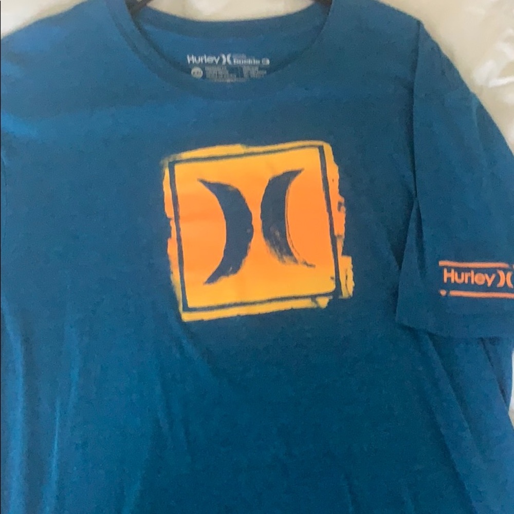 Hurley Shirt lightly worn